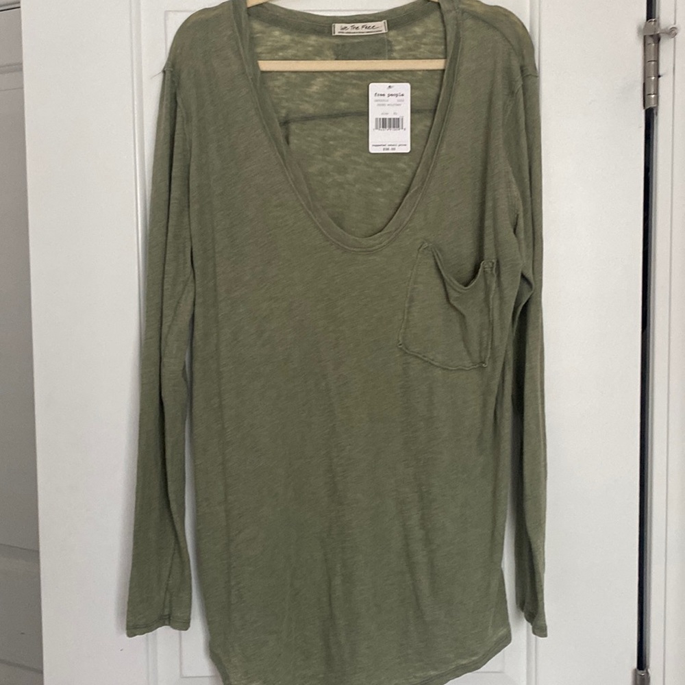 We The Free- Free People long sleeve green tee- size XL